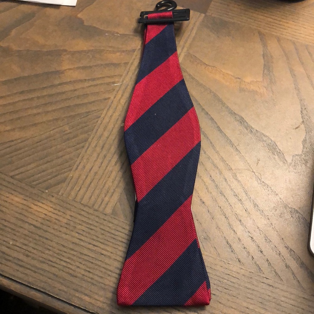 NWT bow tie navy burgundy stripe men’s
